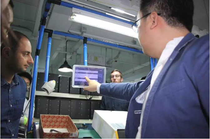 ���ֻ�, �������ֻ�����, AGV, ���ֻ������������, ��������ϵͳ