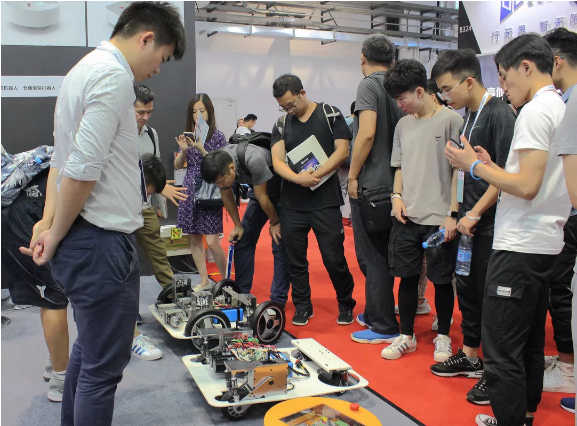 �����˵���, ��ҵ������, ���������, ������˫Ŀ�Ӿ�